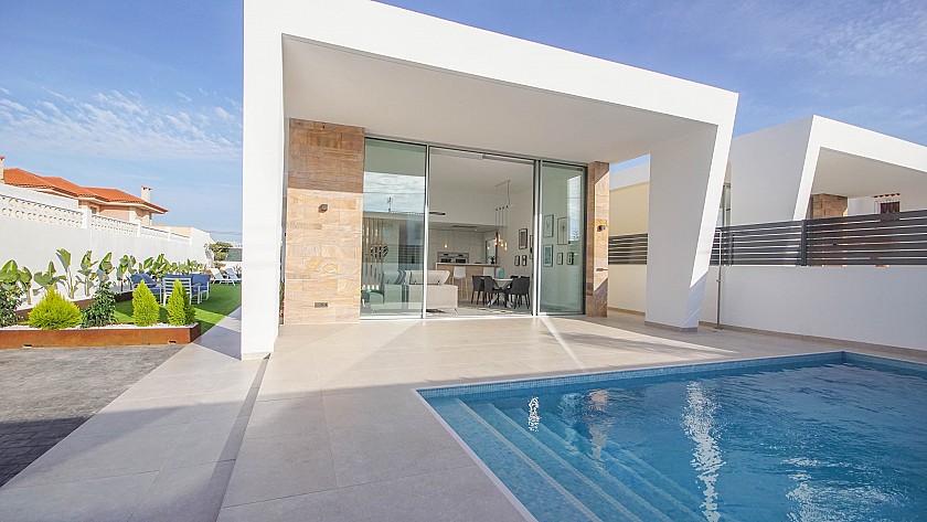 Villa in Torrevieja - Perla Investments