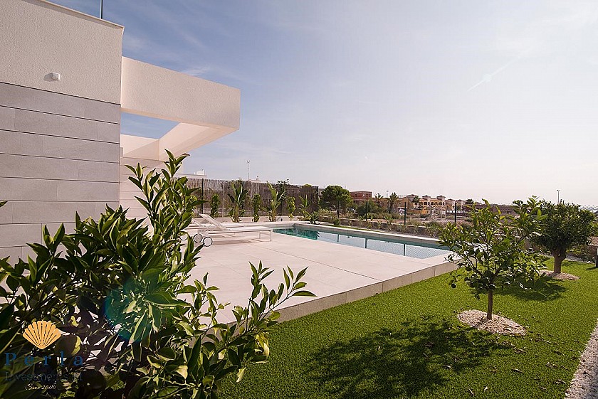 Spacious high-quality Villa in Los Montesinos