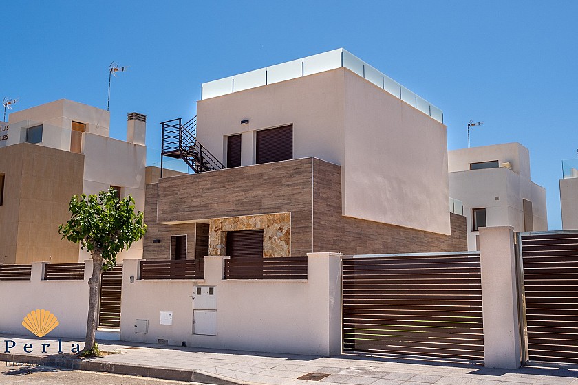 Modern Villa in Horadada