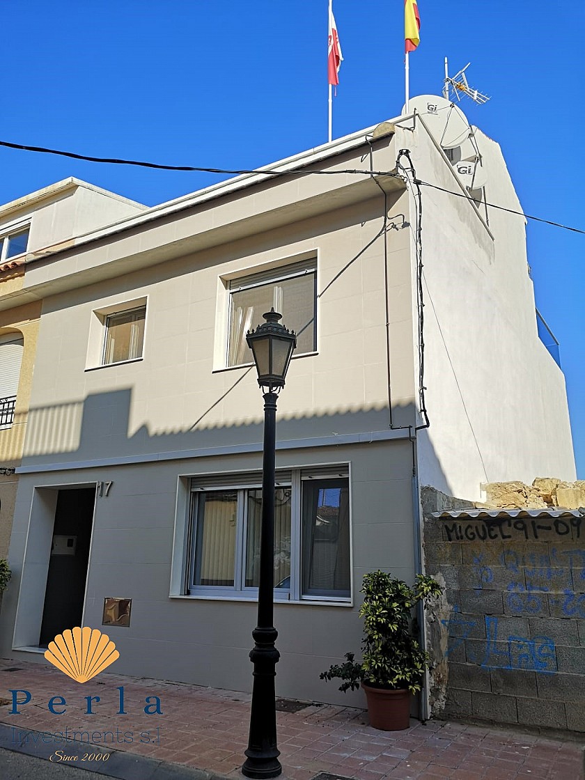 High quality semi-detached house in San Miguel de Salinas