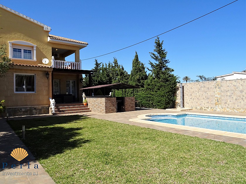 Luxury Villa – excellent location - Perla Investments