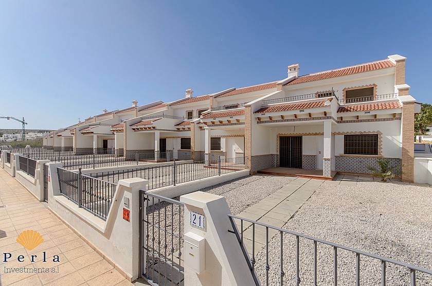 Reformed terraced house in San Miguel - Perla Investments