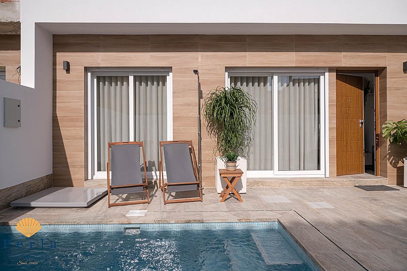 Beautiful two-story townhouse - Perla Investments