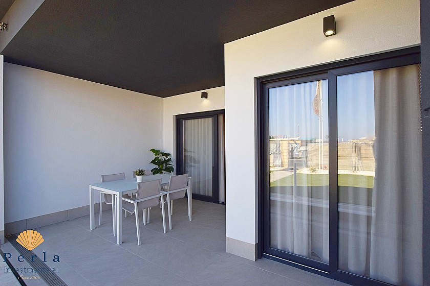 Apartamento atico con 3 habitaciones cerca de la playa en La Mata 