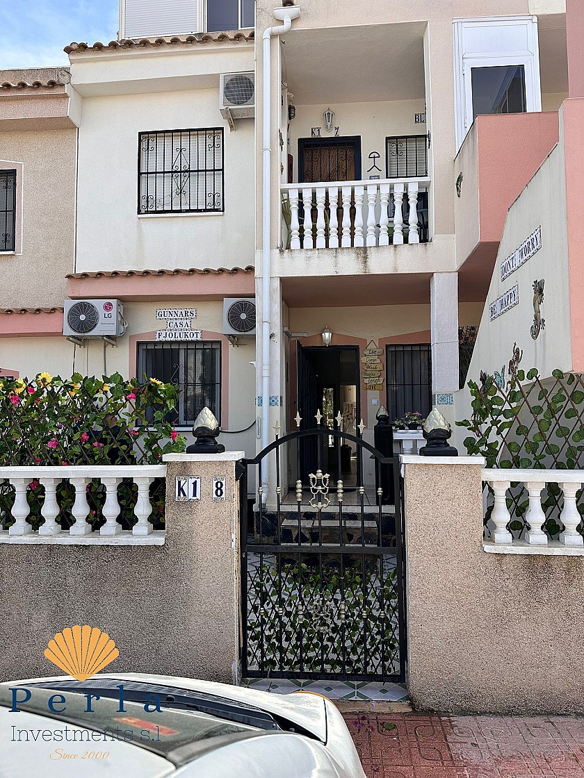 Resale ground floor in Playa Flamenca  - Perla Investments