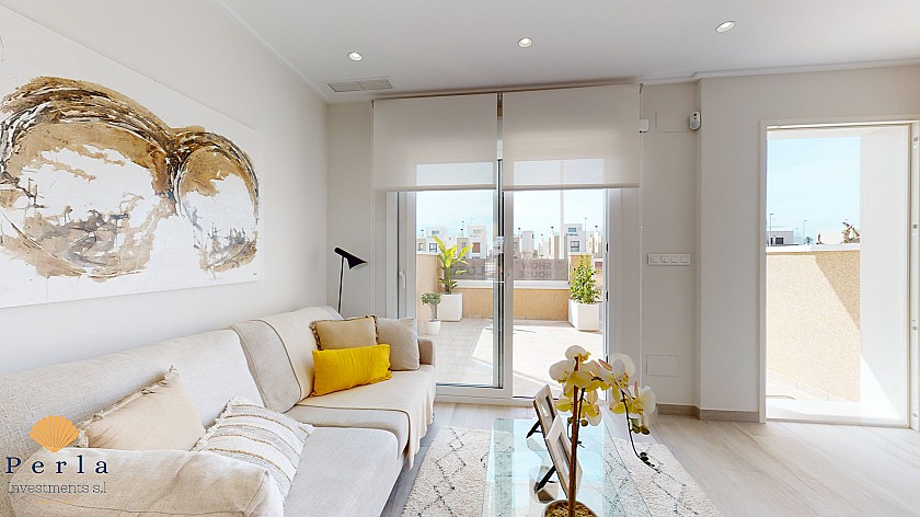 Adosado con 3 habitaciones en Pilar de la Horadada  - Perla Investments