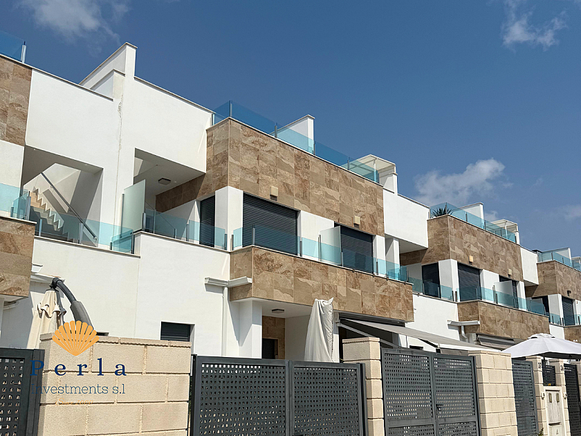 Elegant townhouse in the most sought-after area of Orihuela Costa